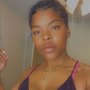 Meet your Posher, Bobbie